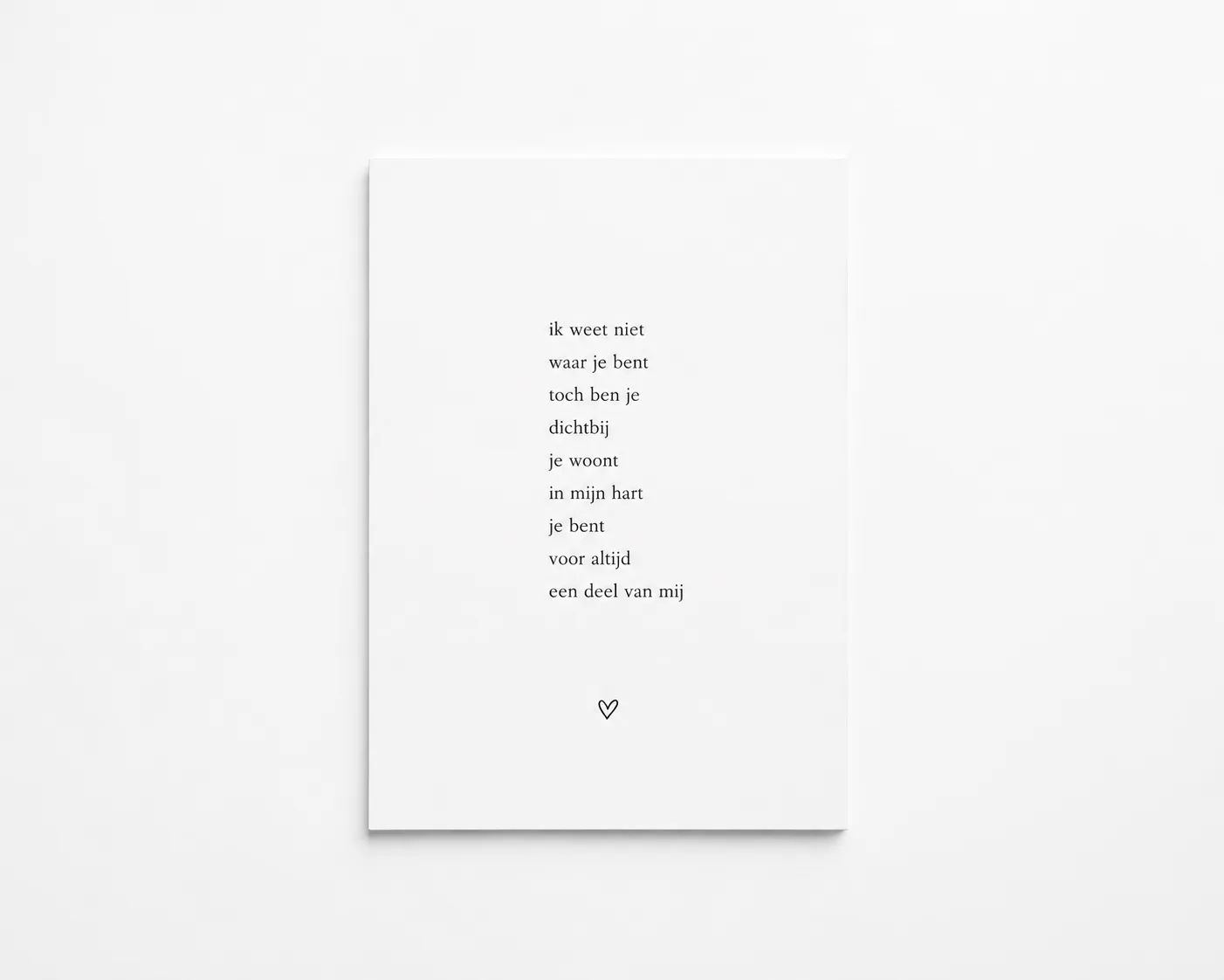 Gedicht met typografie op een los bedrukt vel